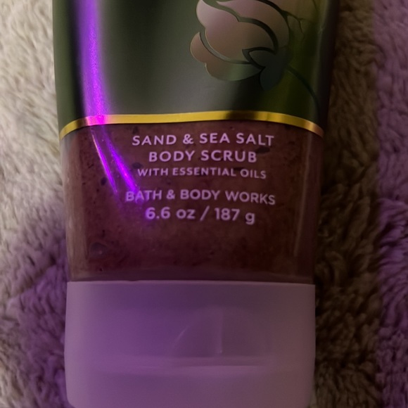 BBW Scrub - Picture 4 of 4